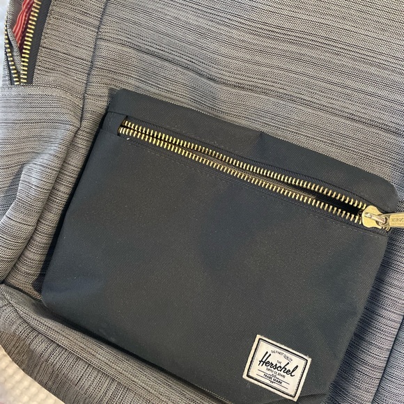 Hershel grey and gold book bag - Picture 5 of 7